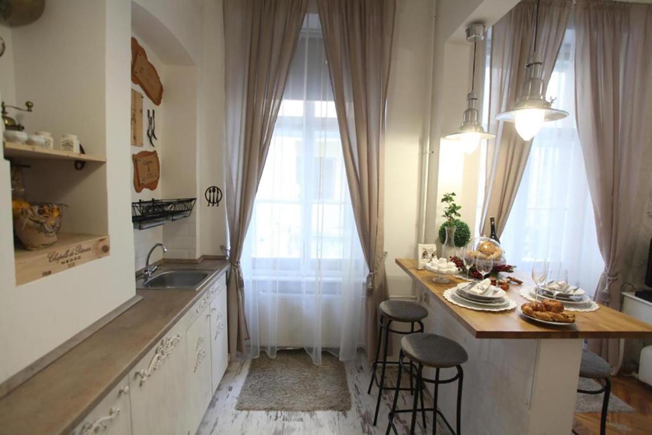 Vintage At Basilica Apartment