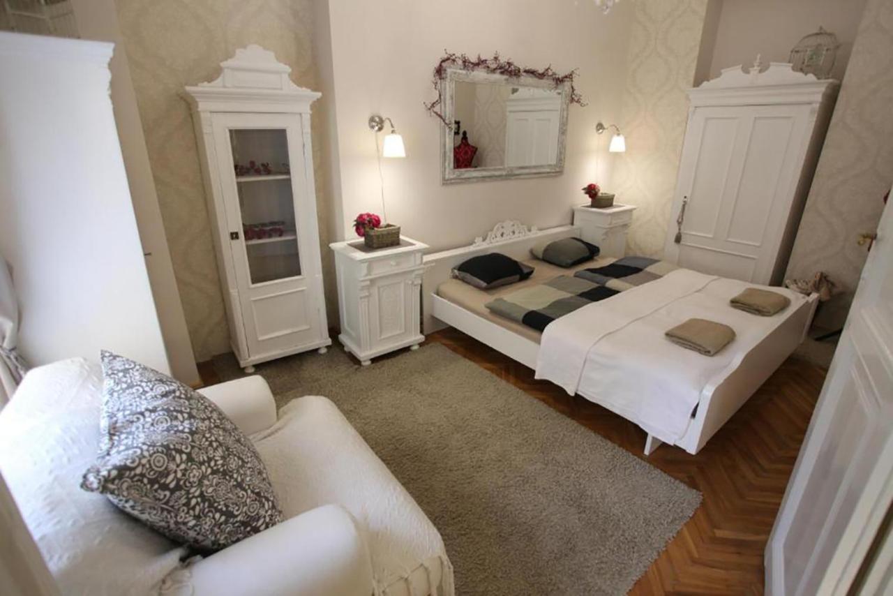 Apartment Vintage At Basilica
