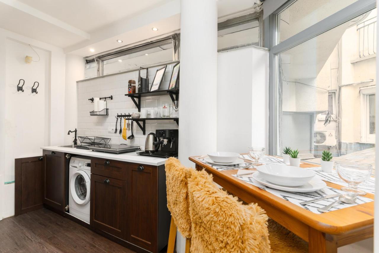 Apartman Cheerful Downtown *