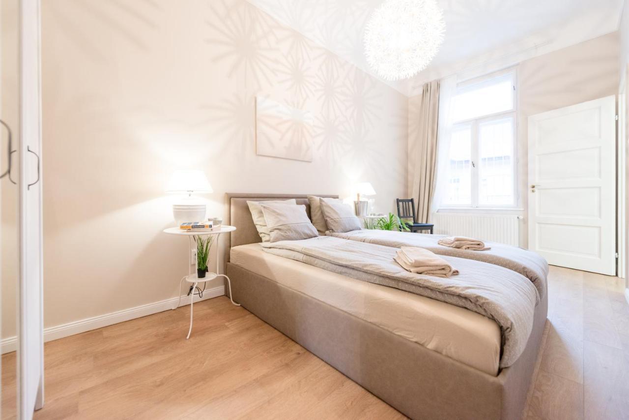 Downtown Heart 3 Bdr, 2 Bath, A/c Apartamento *