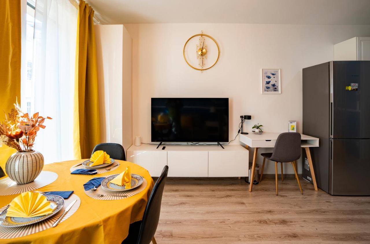 Apartment Dn Blue