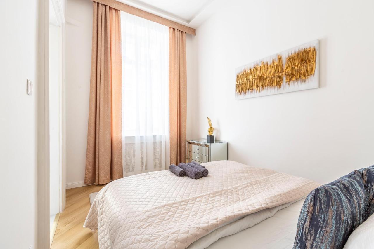 Luxurious Bajcsy Next To The Basilica Appartement Budapest