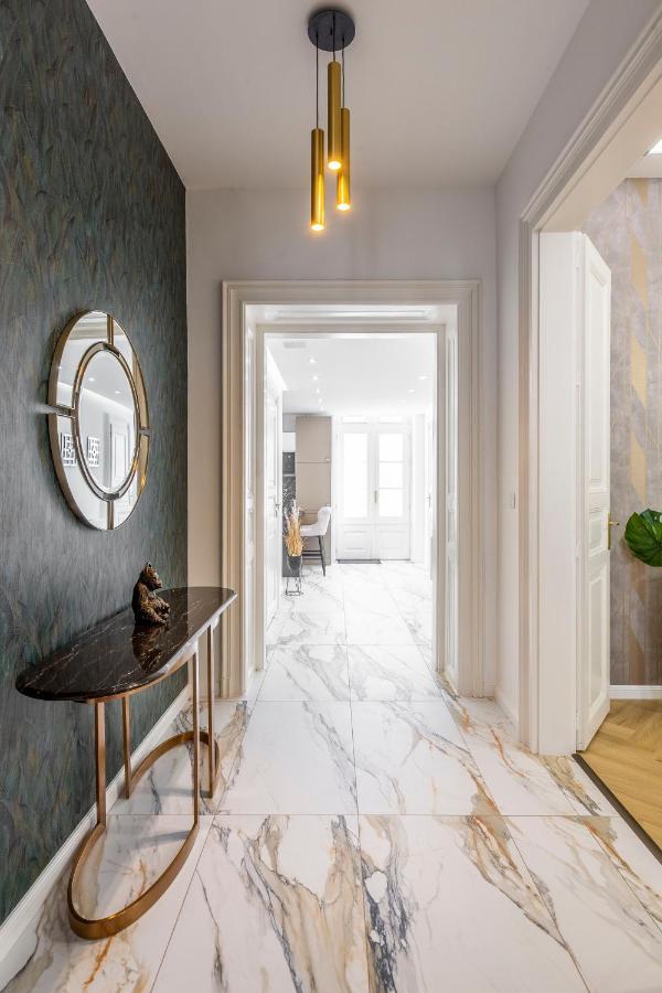 Appartement Luxurious Bajcsy Next To The Basilica *