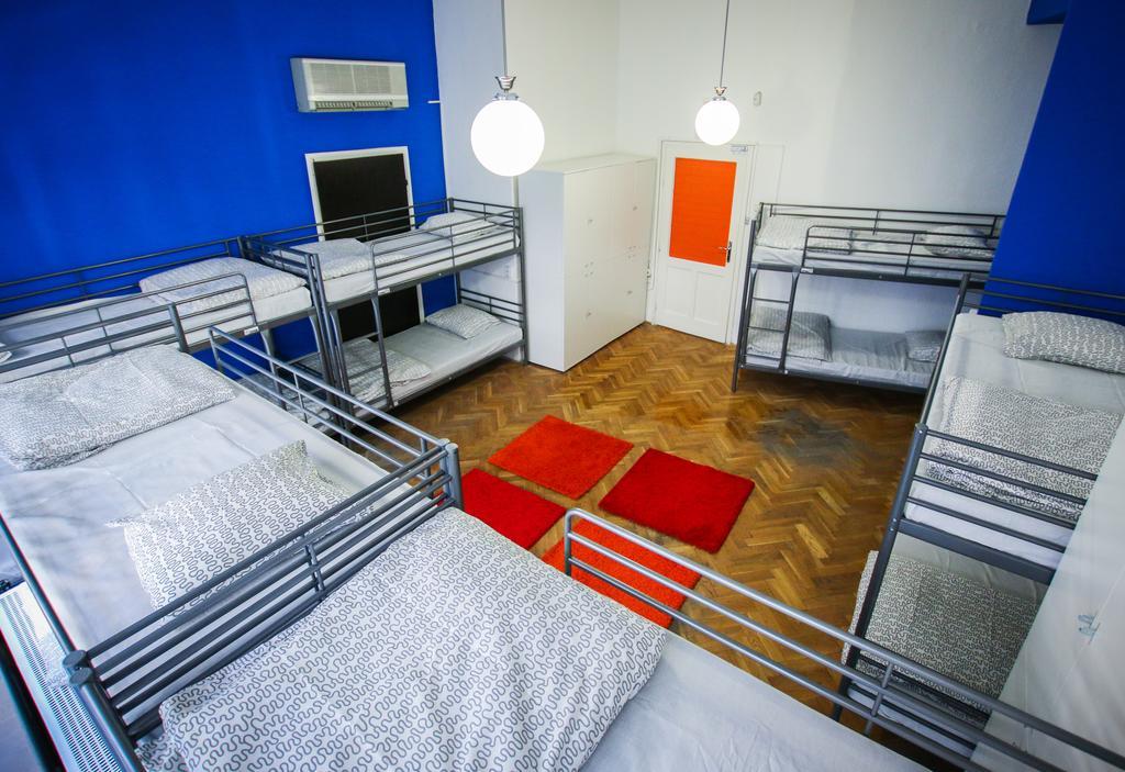 Hostel Cooltour