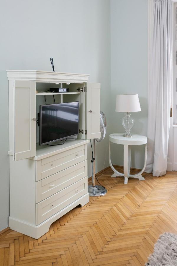 Jettsetter Luxury By Andrassy Ave & Opera Lägenhet