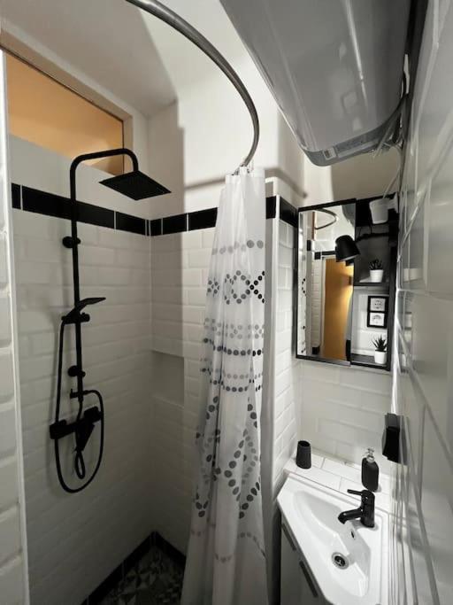 Lägenhet Renovated Stylish Flat At The Castle&metro *