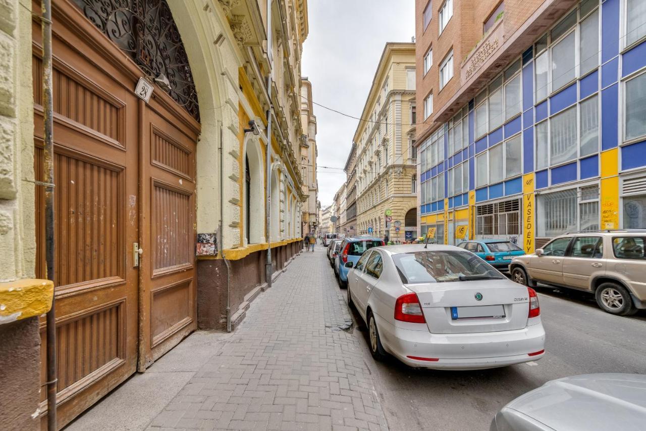 Little Cola In Dohany Street With Ac Apartman
