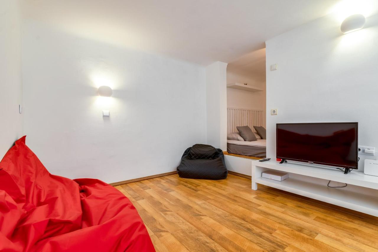 Little Cola In Dohany Street With Ac Apartman *