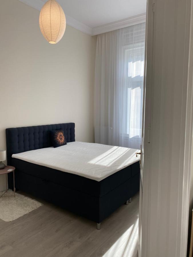 B16 Gellert * Budapest