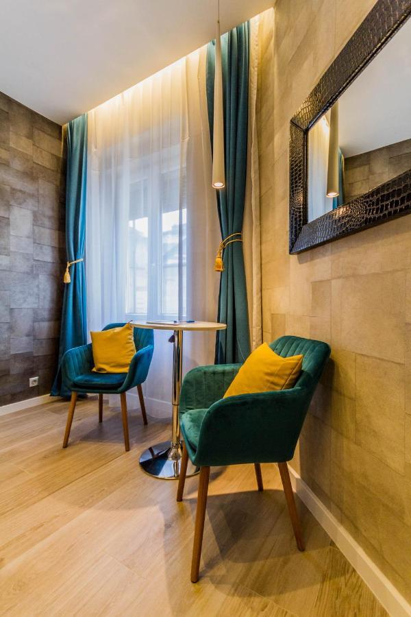 Apartment Chain Bridge Studio *