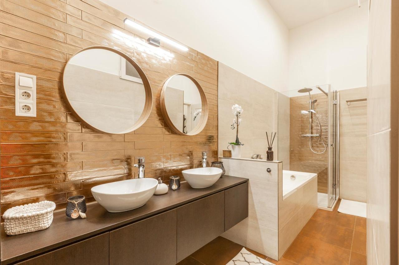 Stylish Luxury By Anna * Budapest