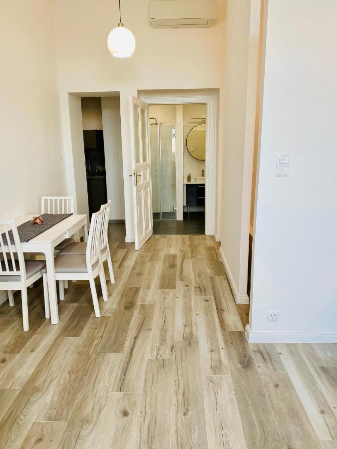 Danube Panorama Apartment *