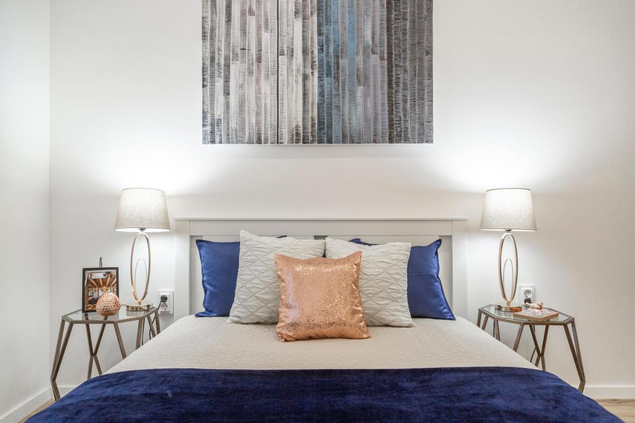Stylish Luxury By Anna Apartment
