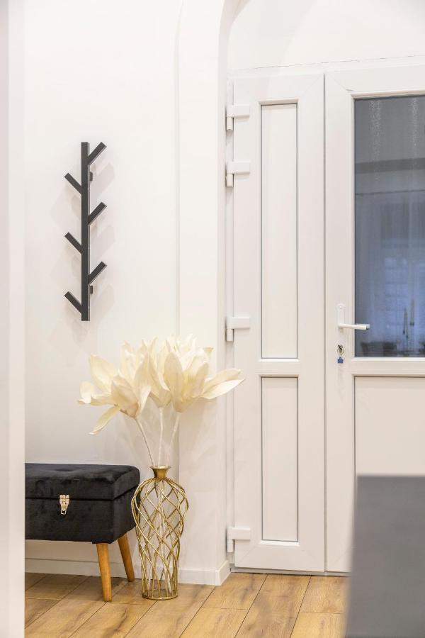 Stylish Luxury By Anna Apartment *