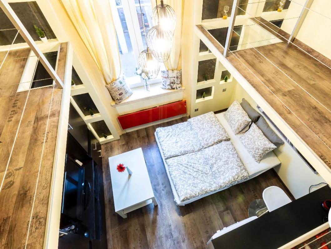 Apartment Hidden Gem In Buda Budapest