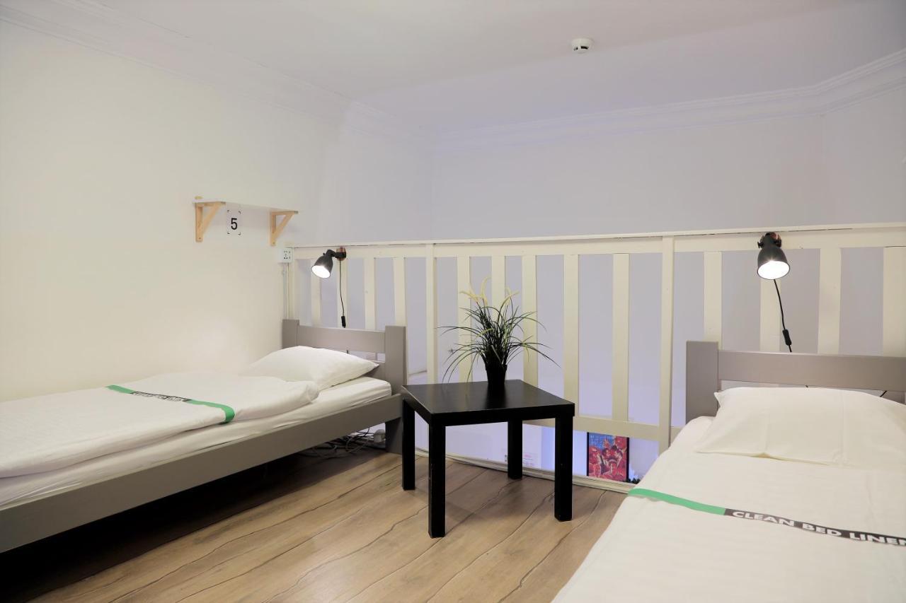 Maverick Downtown Hostel *