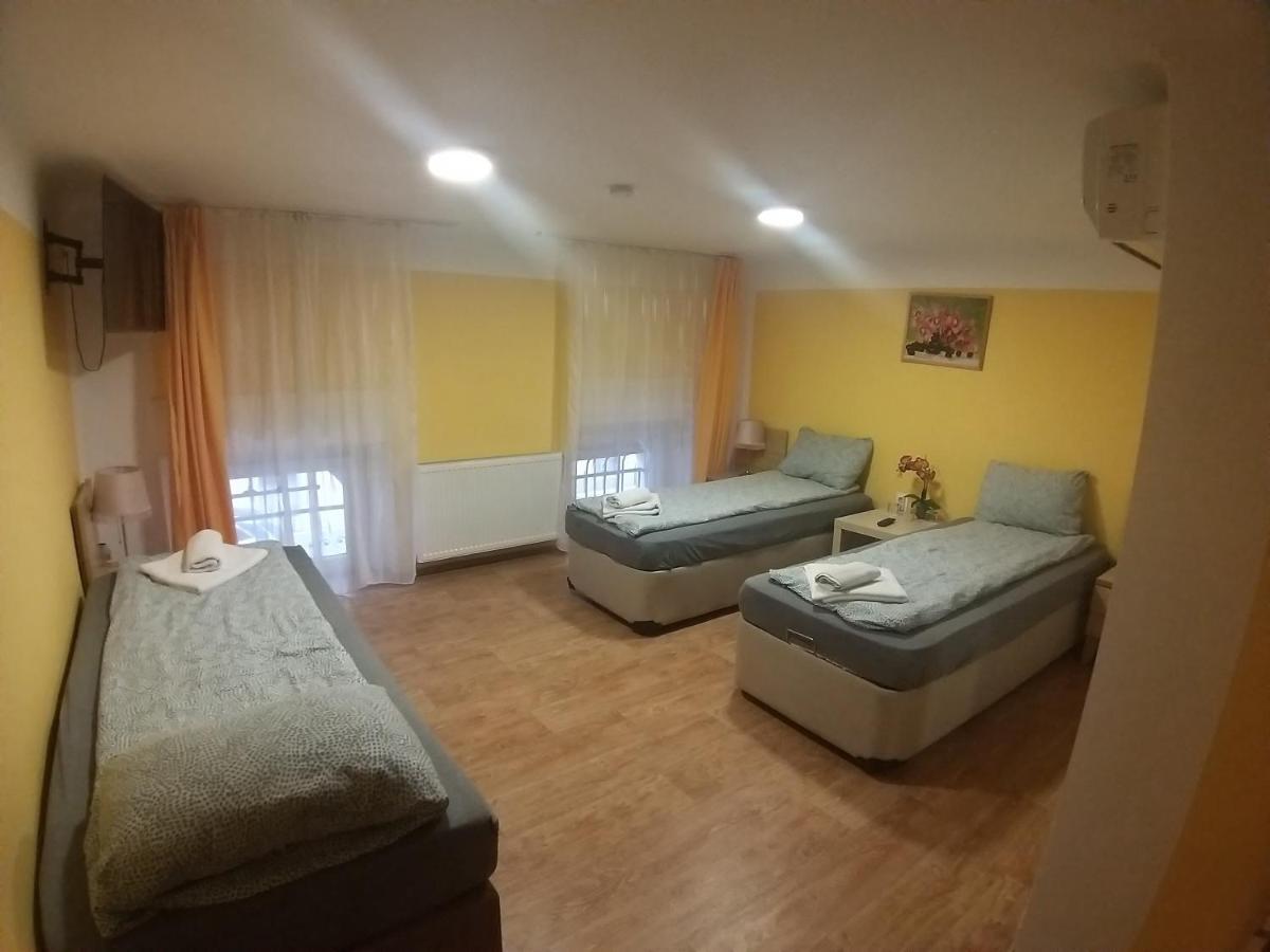 Deniz Penzión pre hostí