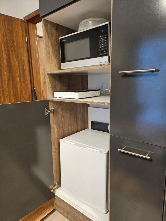 N&z Apartman Close To The Downtown Appartement *