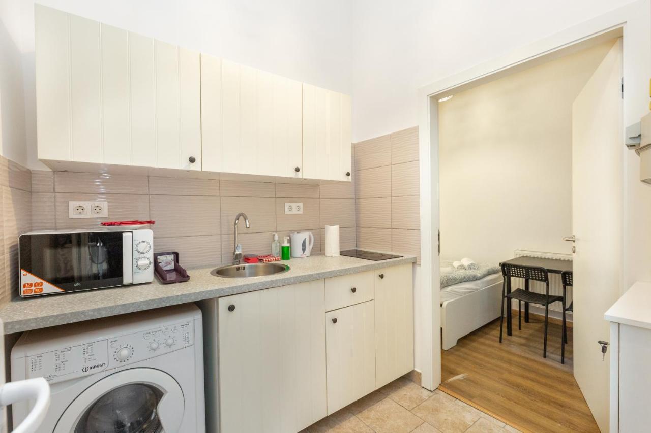 Apartment Nepszinhaz 16 Tiny Budapest