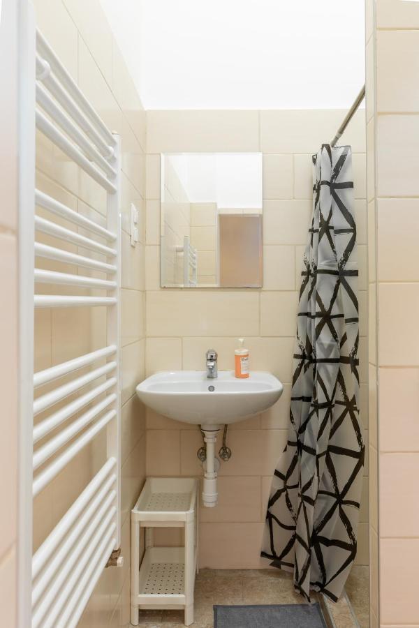 Apartment Nepszinhaz 16 Tiny Budapest