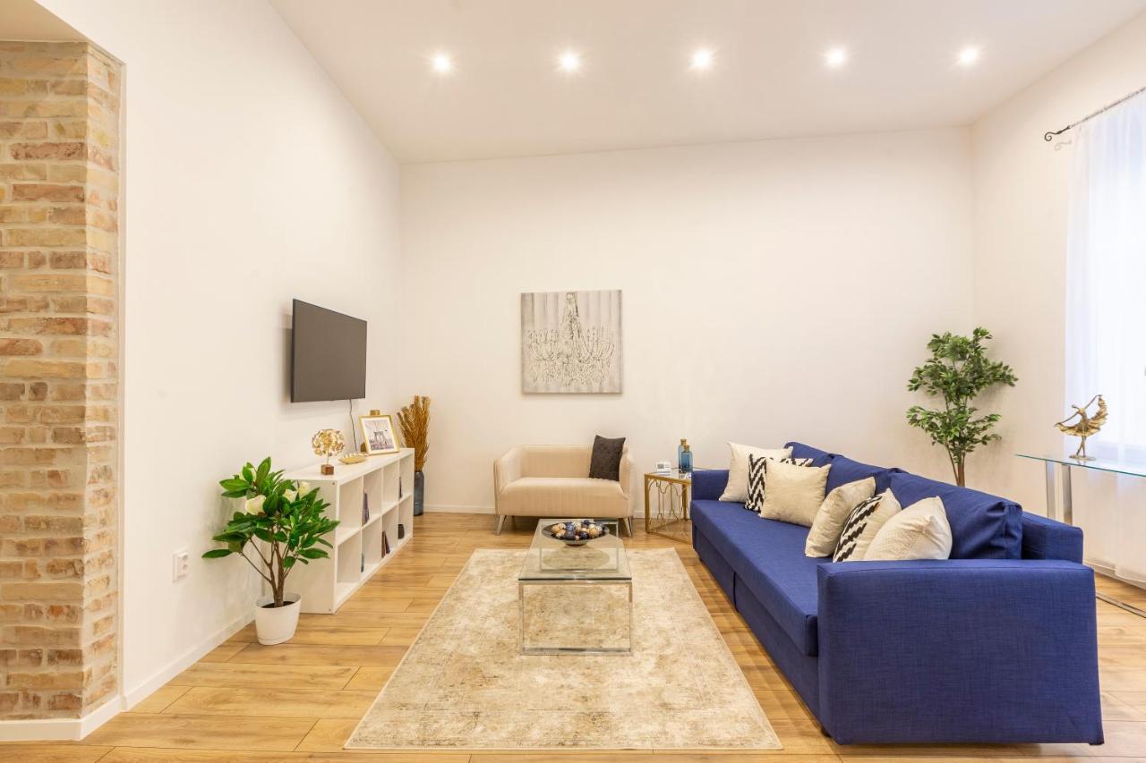 Stylish Luxury By Anna Apartment *