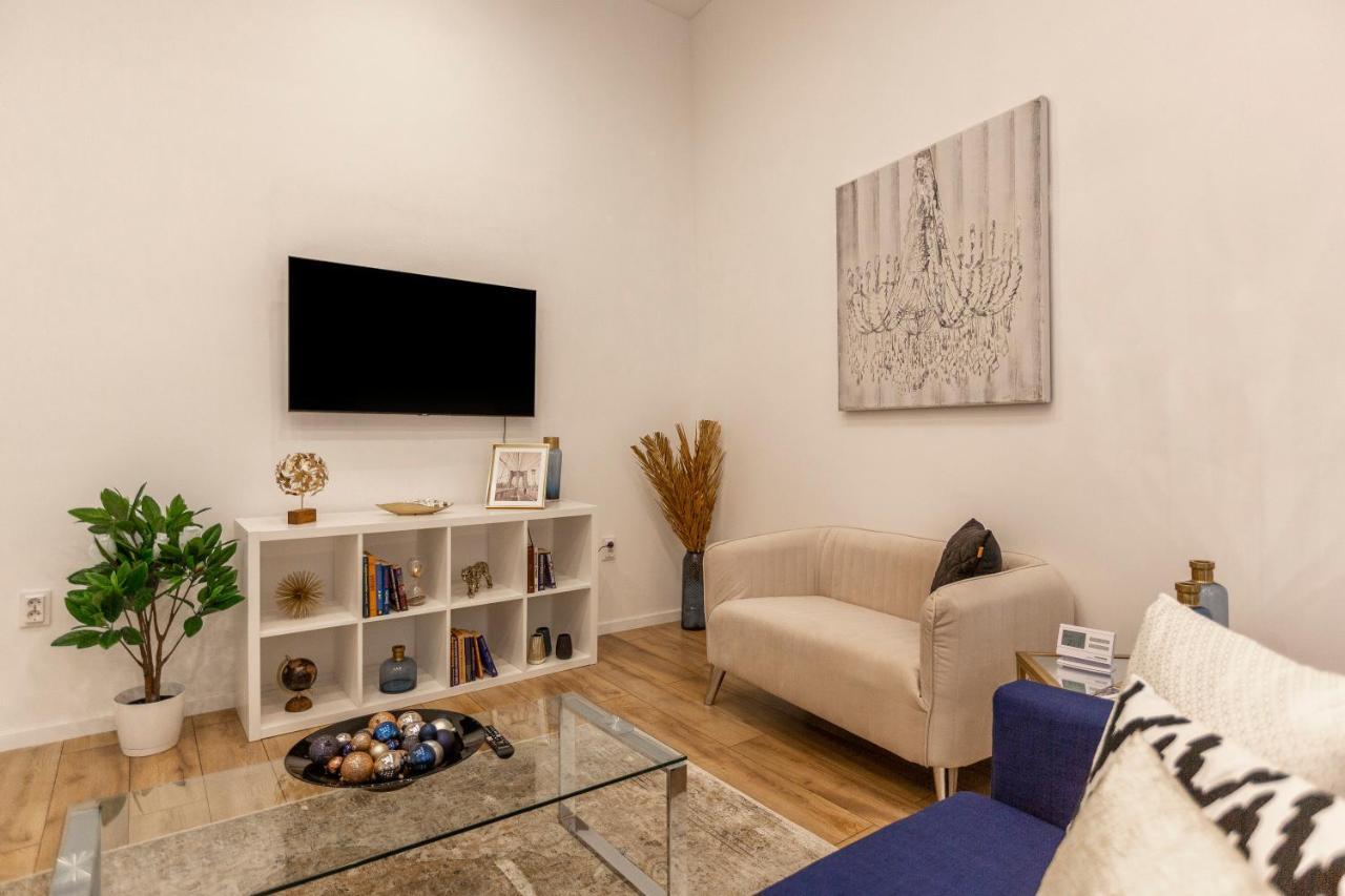 Stylish Luxury By Anna *