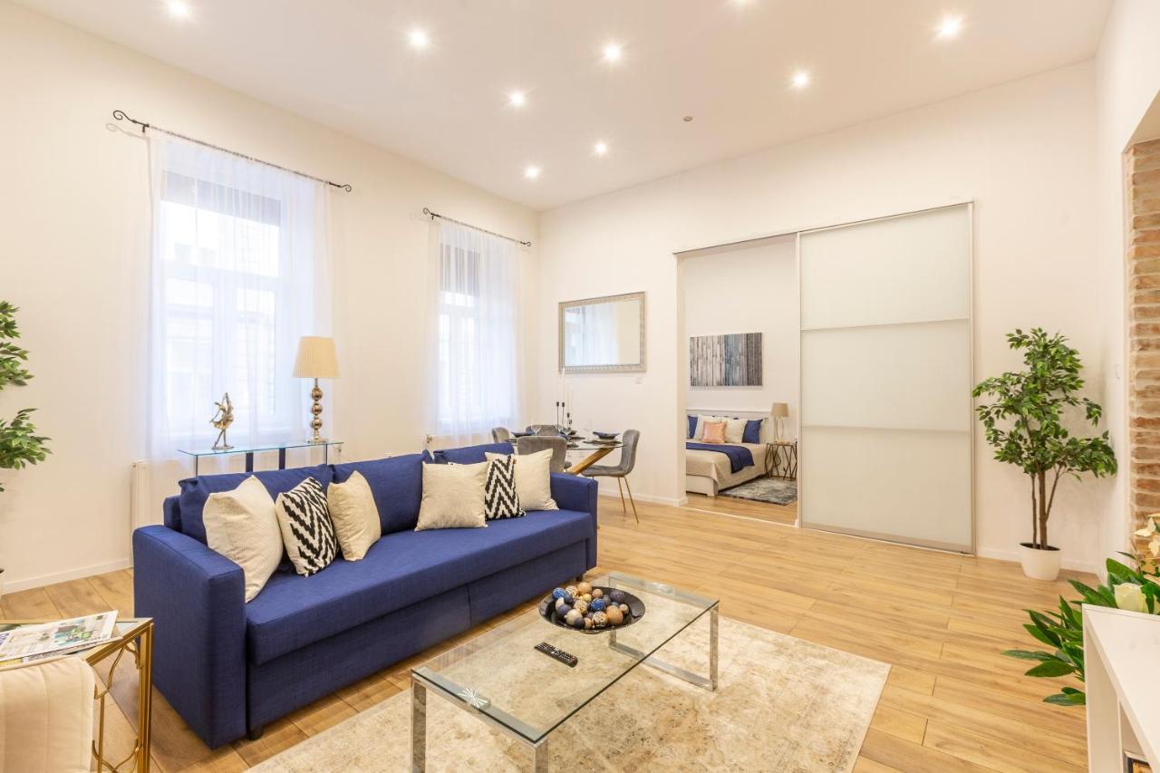 Apartment Stylish Luxury By Anna