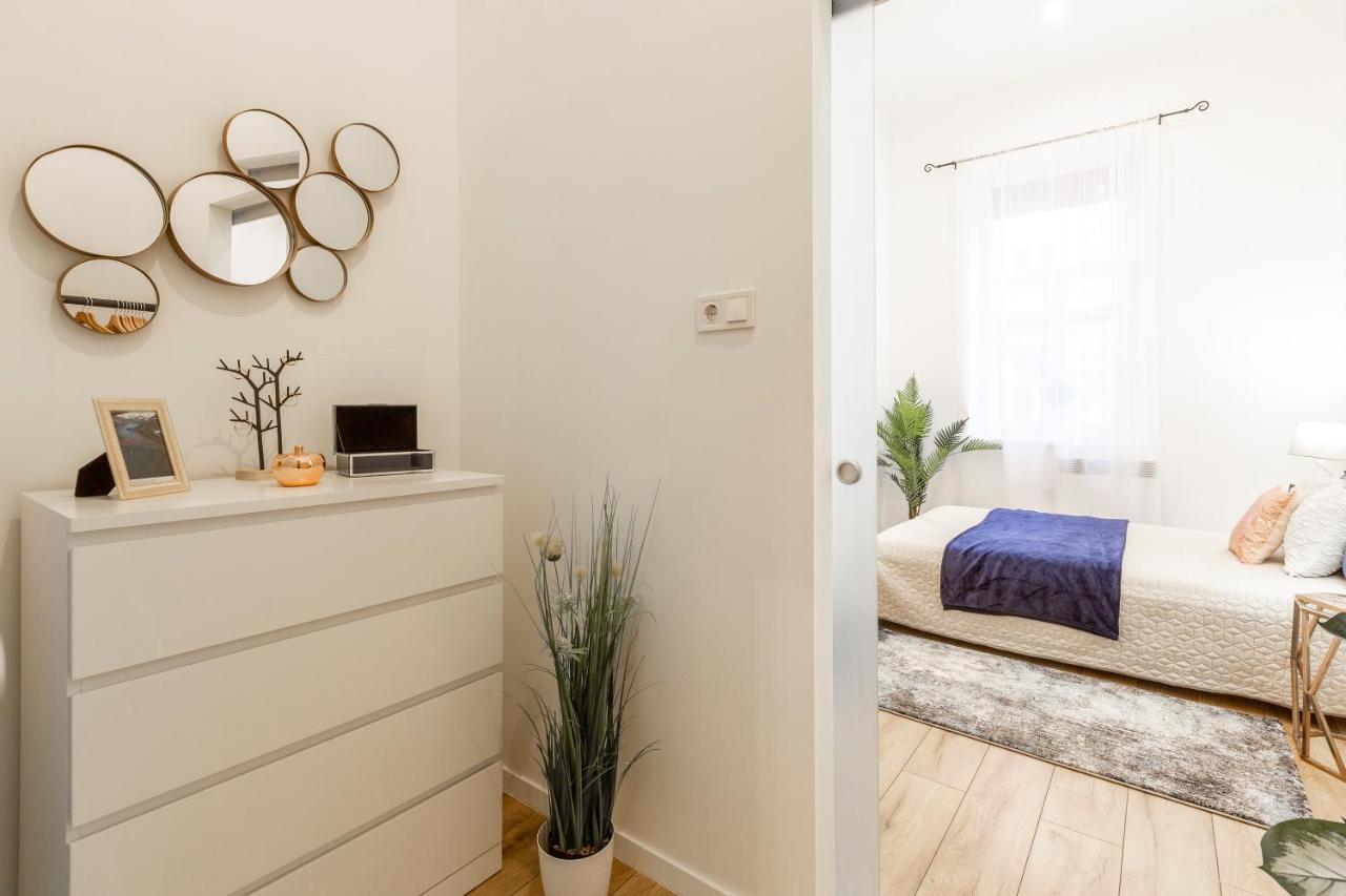 Apartment Stylish Luxury By Anna Budapest