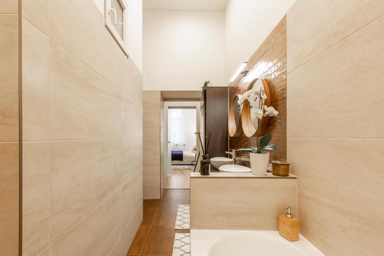 Stylish Luxury By Anna Apartment *