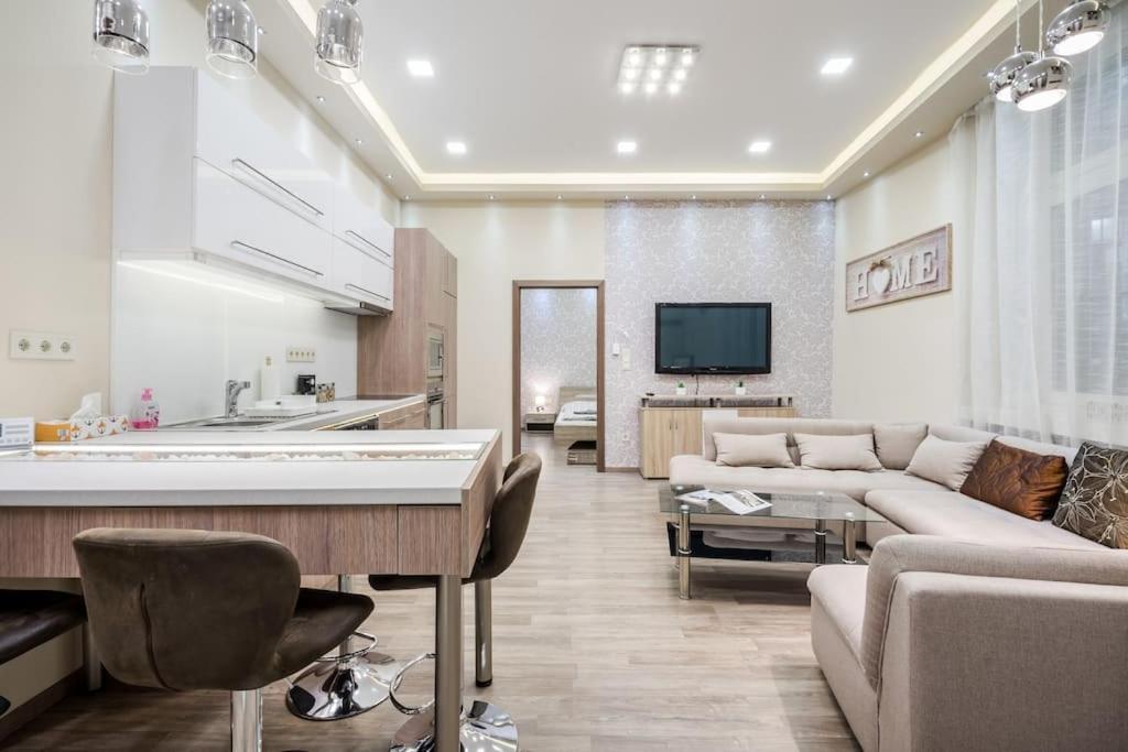 Szalag Utca 6 Luxurious Flat Castle District Apartamento