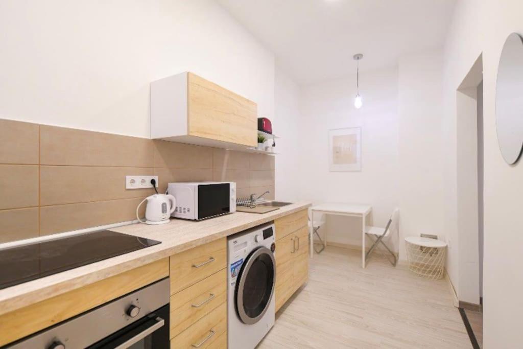 2 Bedroom Flat In Nyar Str., Boutique *