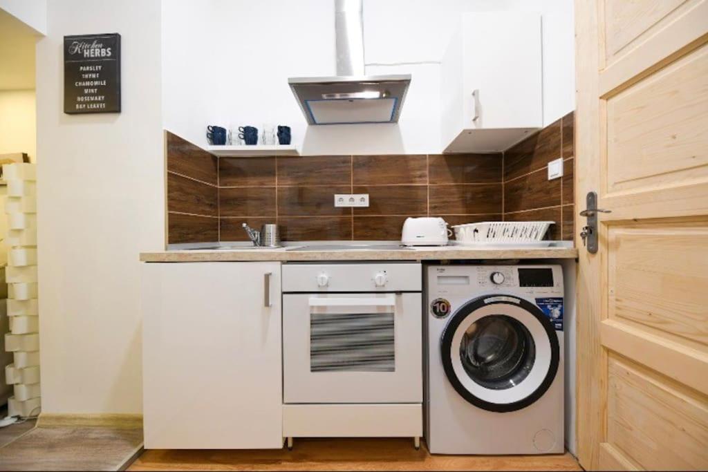 Appartement 1 Bedroom Flat In Nyar Str., *