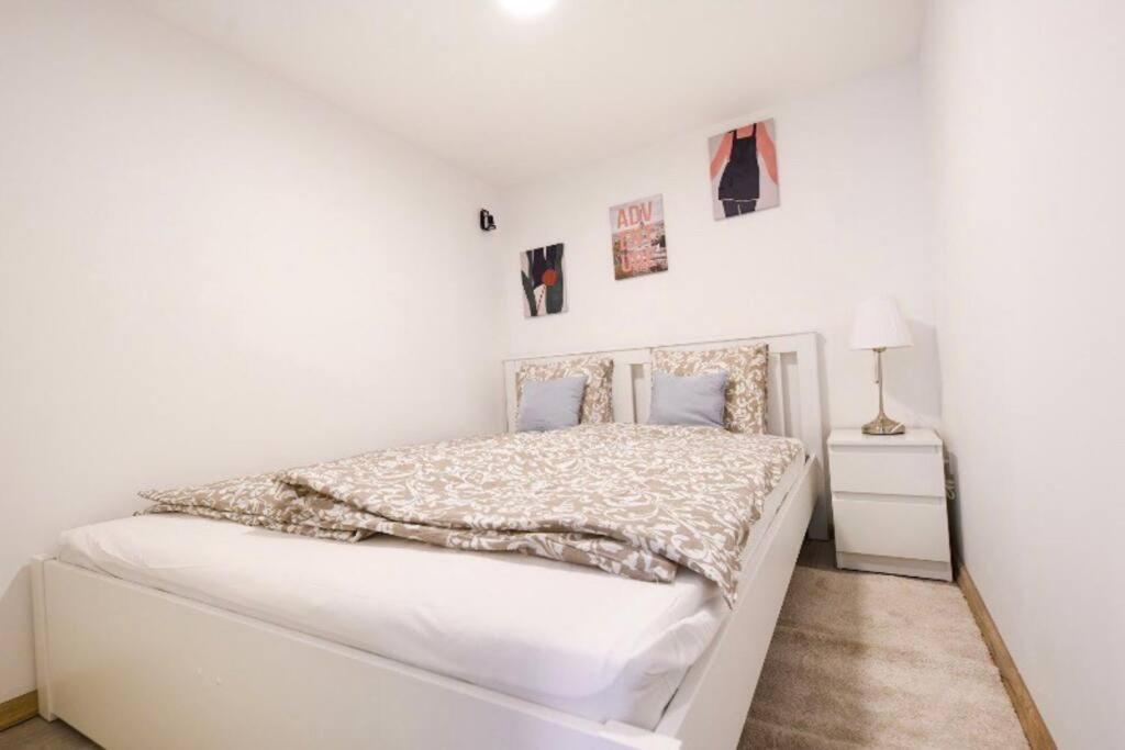 Apartamento 1 Bedroom Flat In Nyar Str., Downtown