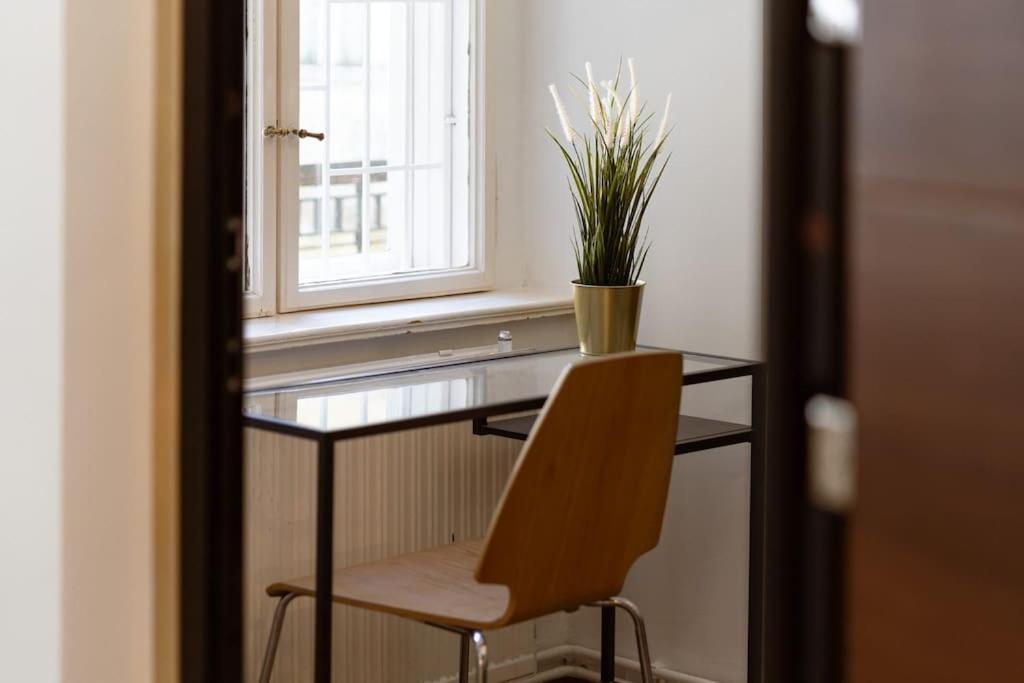 Lejlighed Free Parking Chain Bridge 4ppl, 2bdrm, Wifi, Smart Tv, Ac Budapest