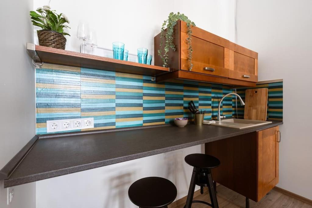 Free Parking Chain Bridge 4ppl, 2bdrm, Wifi, Smart Tv, Ac Apartamento *