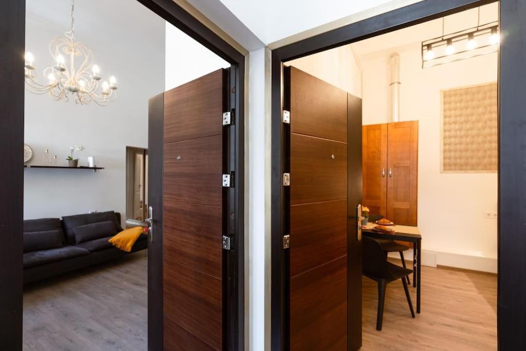 Free Parking Chain Bridge 4ppl, 2bdrm, Wifi, Smart Tv, Ac Lejlighed *