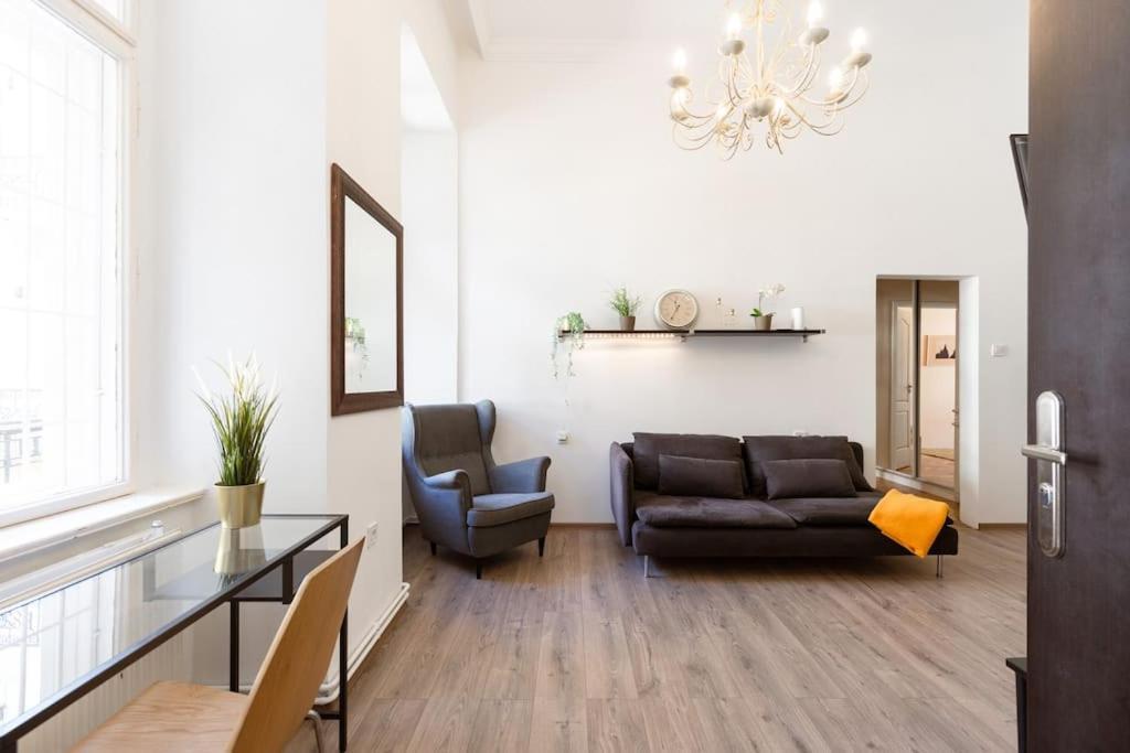 Lejlighed Free Parking Chain Bridge 4ppl, 2bdrm, Wifi, Smart Tv, Ac