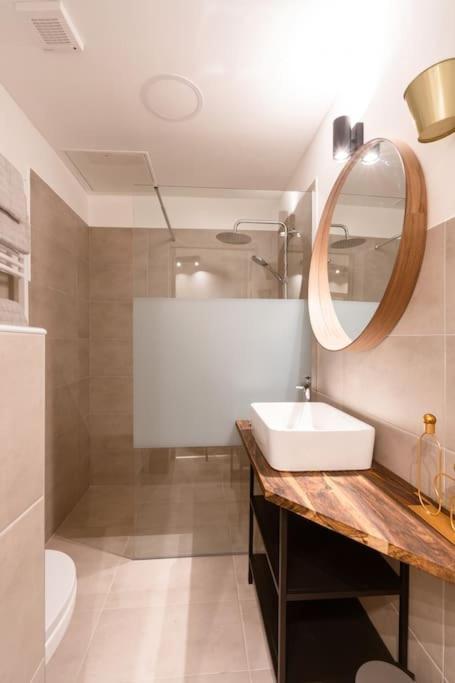 Brandnewchainbridgehome For 2-fastwifi/ac/smarttv Budapest