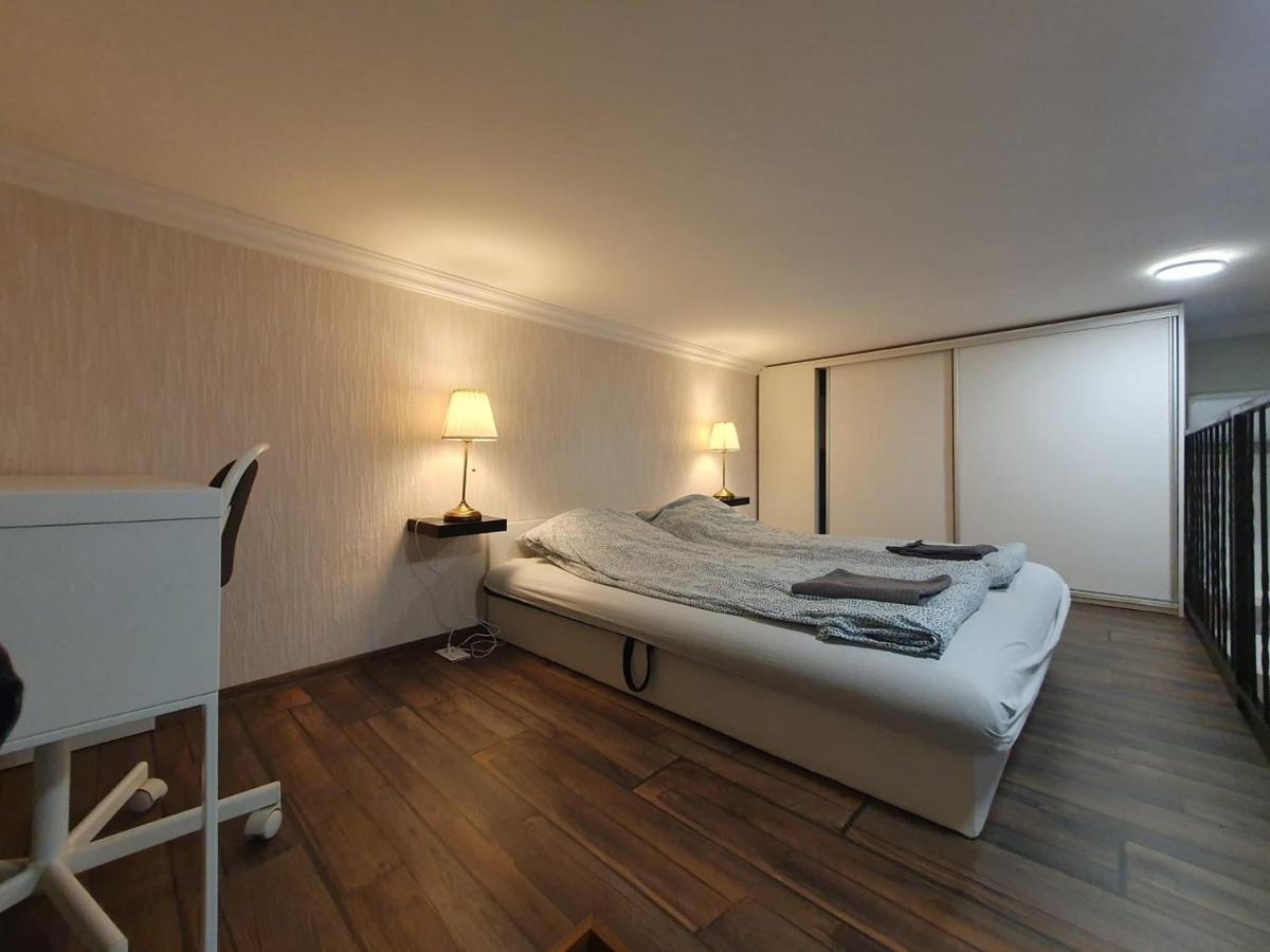 Apartment Madam With Ac And The Location Budapest