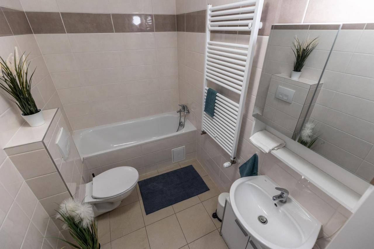 Need In Bp - Garage, Terraces, Aircon