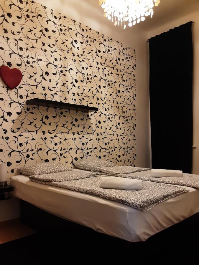 Phoenix * Budapest