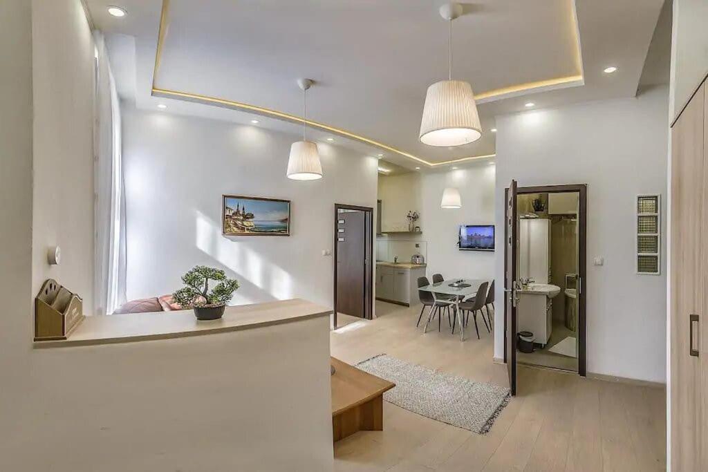 Appartement Szechenyi Renovated 2br At Danube River