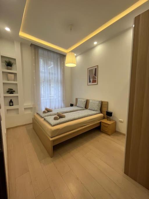 Appartement Szechenyi Renovated 2br At Danube River *