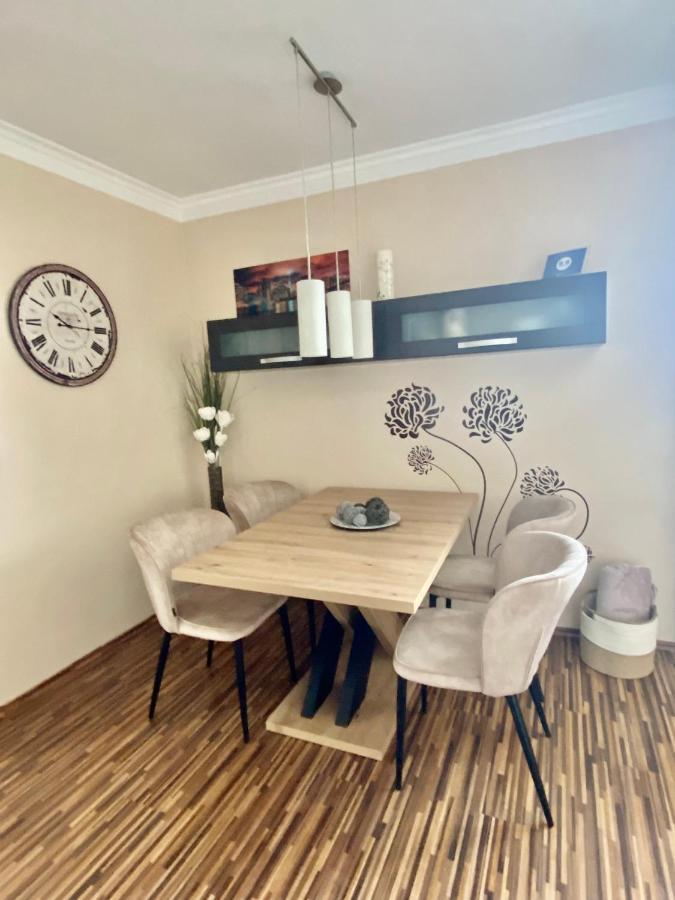 On Gellert Hill Downtown With Free Garage & Castle View Apartment Budapest