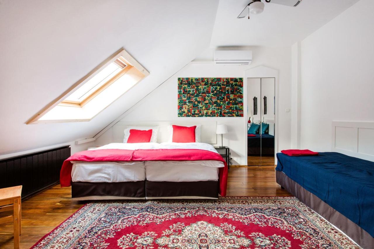 Apartment Cecile's Central, Gastro Str, Wifi, 2 Bed And 2 Bathrooms