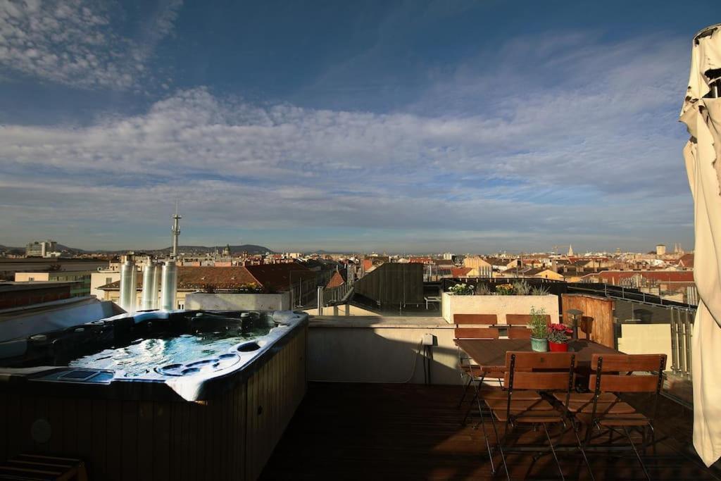 Appartamento 360 Panorama • Rooftop Jacuzzi • Downtown Luxury Budapest