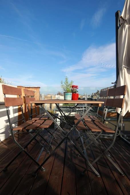 360 Panorama • Rooftop Jacuzzi • Downtown Luxury Appartamento