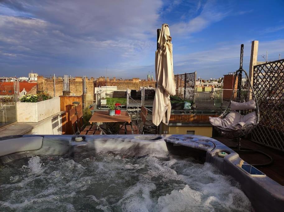 360 Panorama • Rooftop Jacuzzi • Downtown Luxury Appartamento *