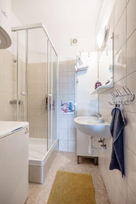 Cosy At River Apartment Budapest