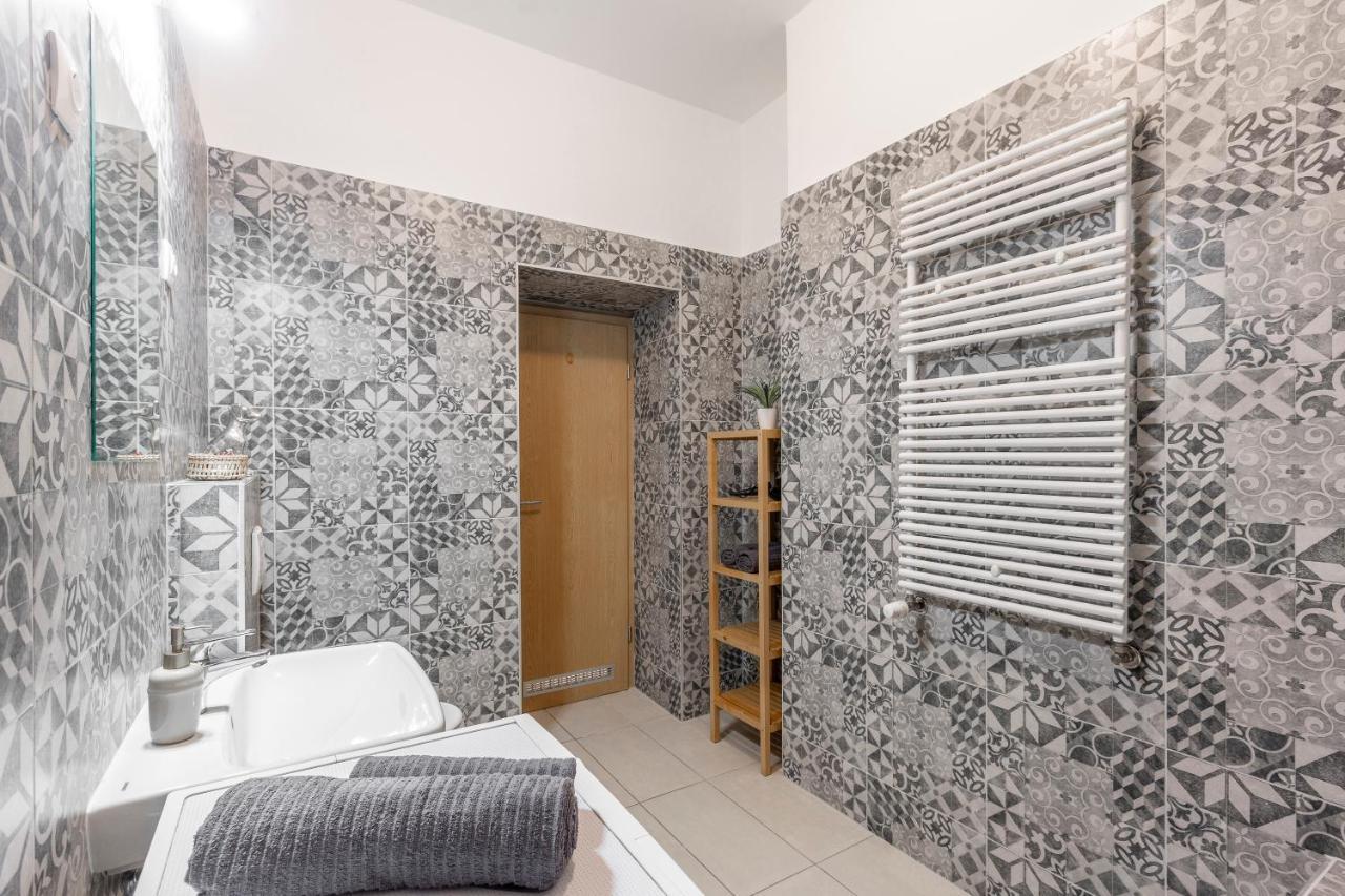 Apartment Cozy By Bella In The Heart Of *